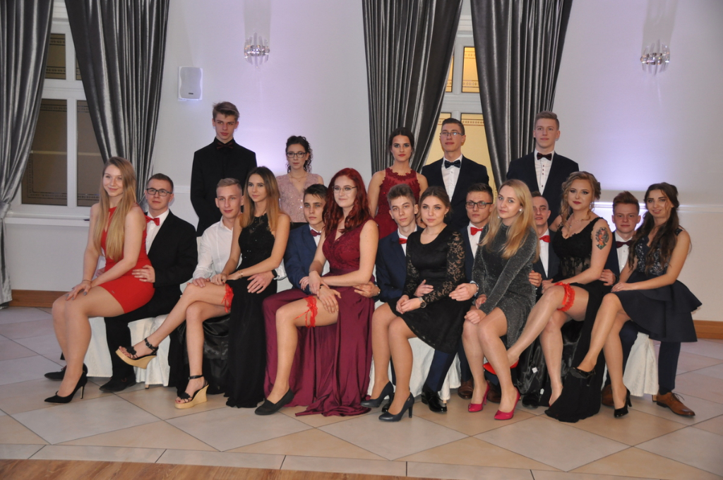 Studniówka Zespołu Szkół Zawodowych [GALERIA]