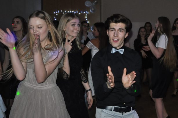 Bal Pierwszaka w LO. Zobacz zdjęcia!