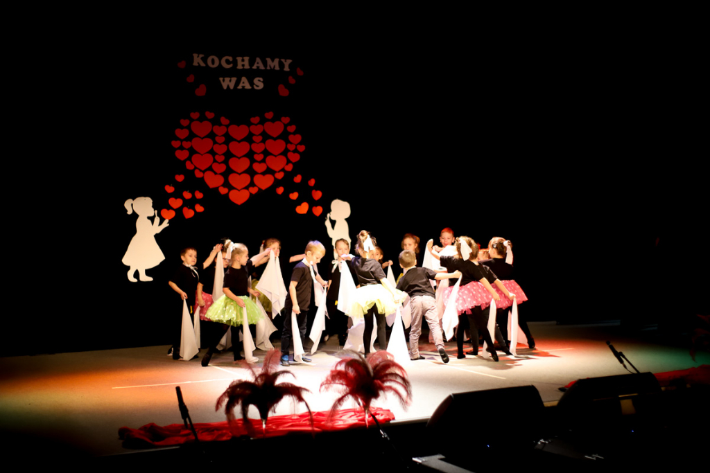 Dzień Babci i Dziadka w Jarzębince ZDJĘCIA