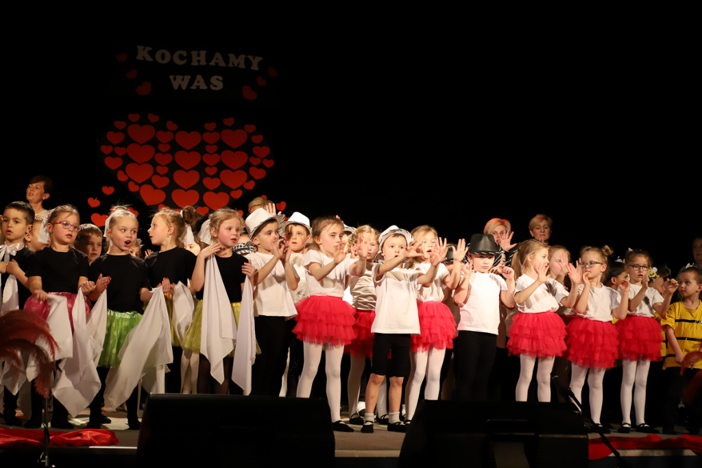 Dzień Babci i Dziadka w Jarzębince ZDJĘCIA