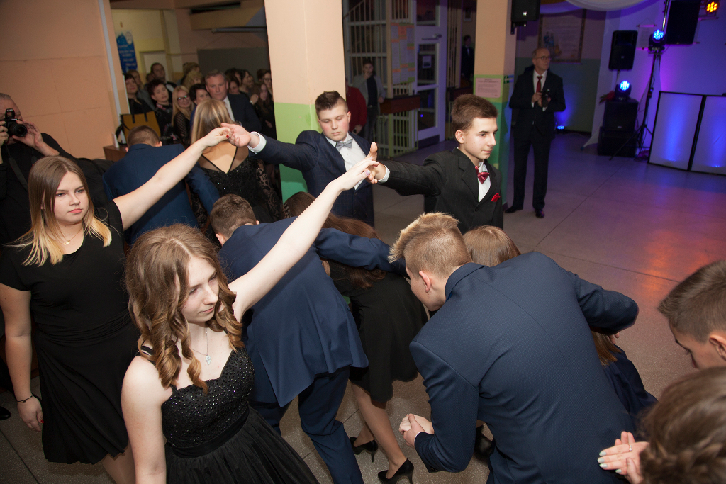 Bal ósmych klas SP 3 – GALERIA i ZDJĘCIA GRUPOWE