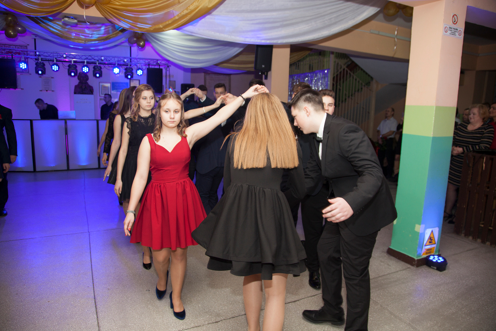 Bal ósmych klas SP 3 – GALERIA i ZDJĘCIA GRUPOWE