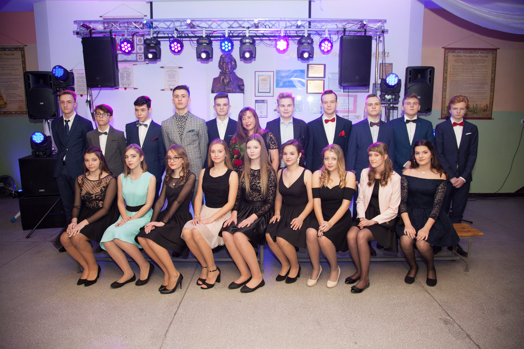 Bal ósmych klas SP 3 – GALERIA i ZDJĘCIA GRUPOWE