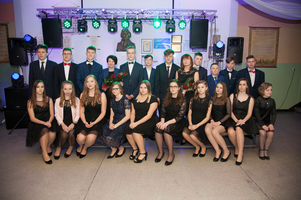 Bal ósmych klas SP 3 – GALERIA i ZDJĘCIA GRUPOWE