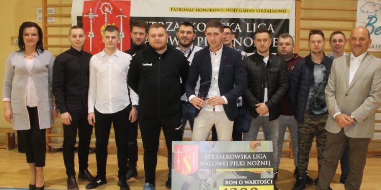 Dream Team i Warta uzupełnili podium. Stolarze i OSP z awansem