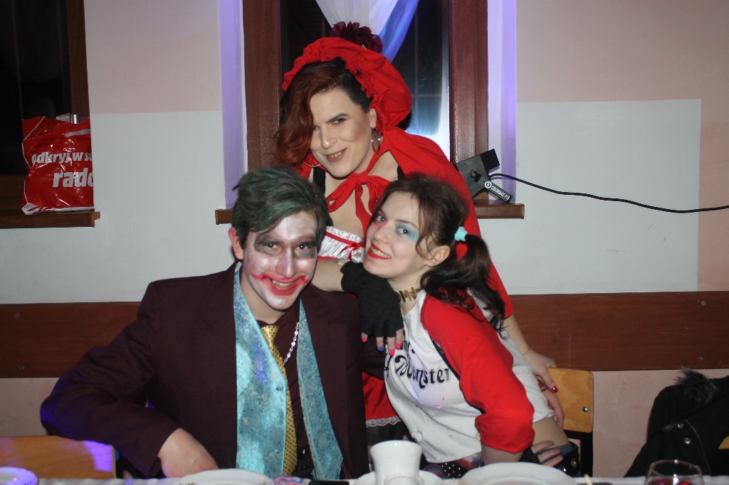 Zabawa karnawałowa w Drzewcach