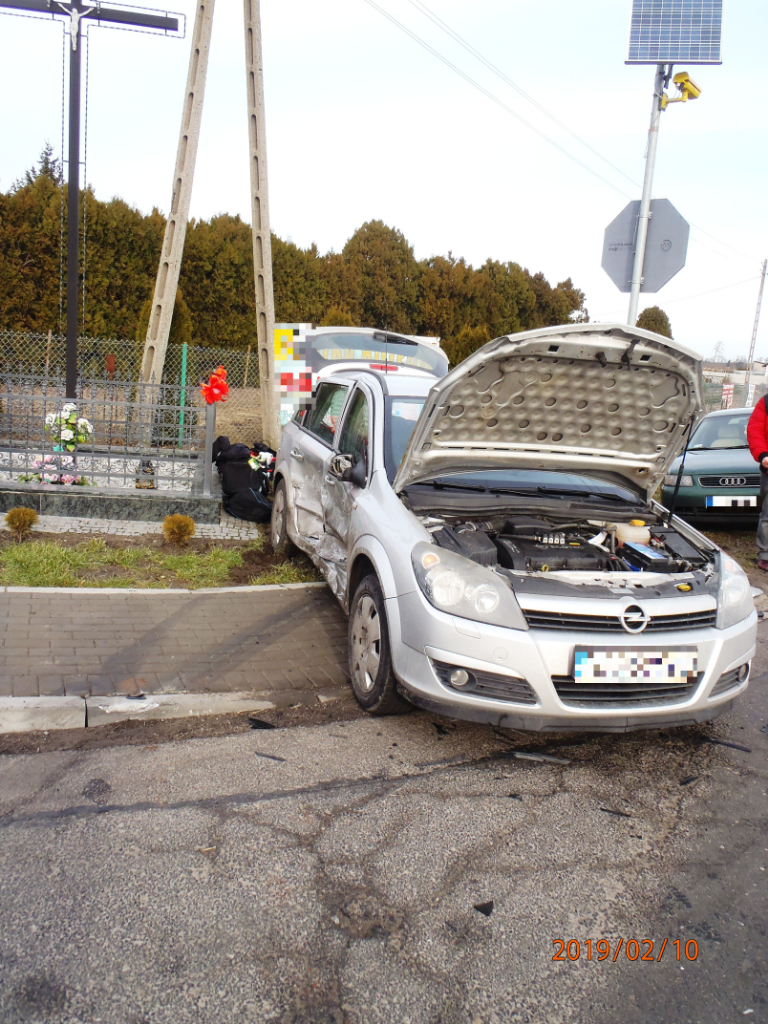 Łukom: Znowu groźnie na skrzyżowaniu ZDJĘCIA