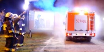 Wola Koszucka: Zobacz film z przekazania auta OSP