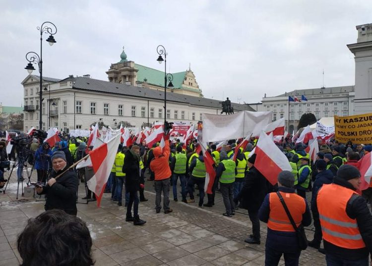 Nasi rolnicy protestują w Warszawie