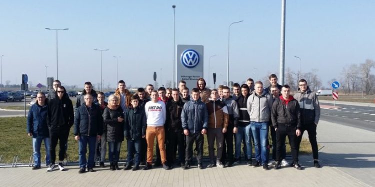 Uczniowie z wizytą w Volkswagenie