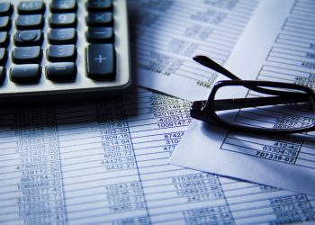 Sprzedałeś auto? Sprawdź jaki podatek musisz zapłacić od sprzedaży samochodu