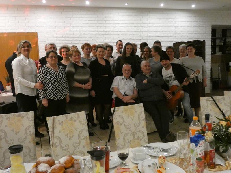 Wspaniały Dzień Kobiet z Pokojami