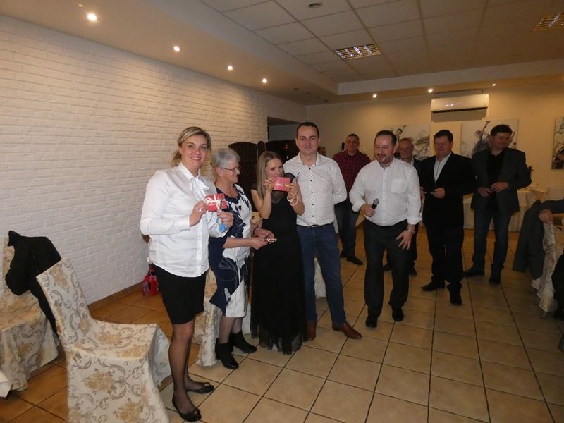 Wspaniały Dzień Kobiet z Pokojami