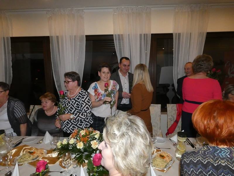 Wspaniały Dzień Kobiet z Pokojami