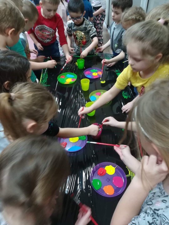 Przedszkolaki integrowały się w Dzień Wiosny