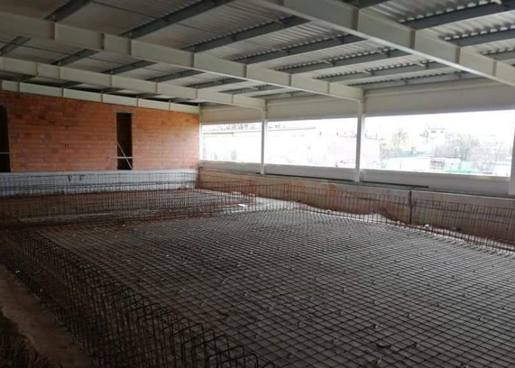 Z placu budowy basenu…