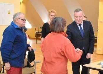 Rozdali mieszkańcom czujki czadu i dymu