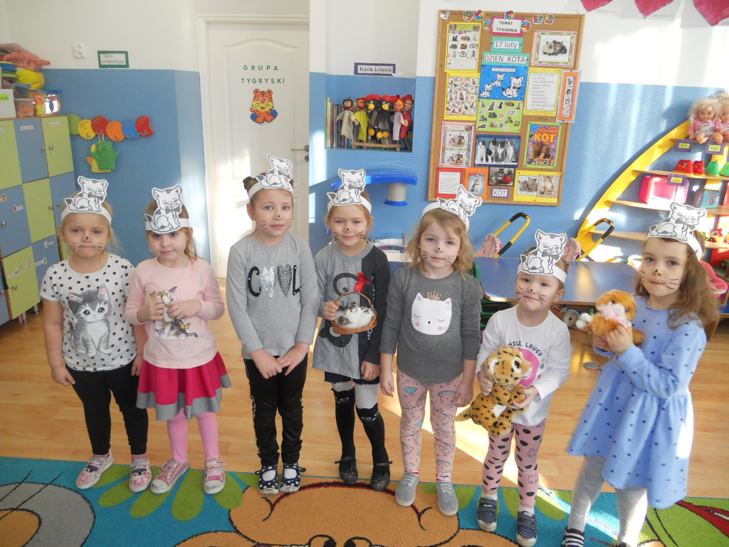 Kocie zabawy w Młodojewie