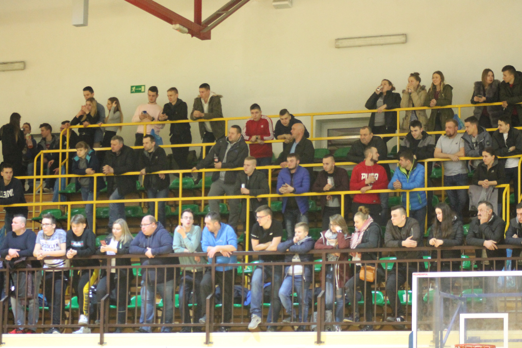 Lider za mocny dla Hagardu