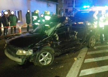 Poważny wypadek w Strzałkowie: Tir zderzył się z osobówką