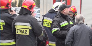 Strzałkowo: W bloku wybuchł pożar FILM