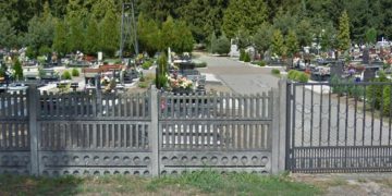 Księża apelują: Uszanujmy to święte miejsce!