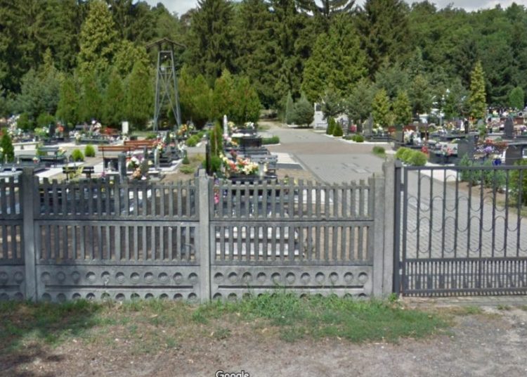 Księża apelują: Uszanujmy to święte miejsce!