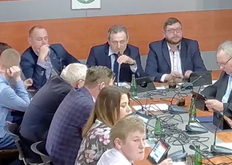 Trwa sesja Rady Gminy Słupca. Oglądaj NA ŻYWO