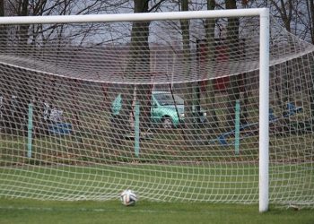 Wygrana Czarnych, remis Polanina