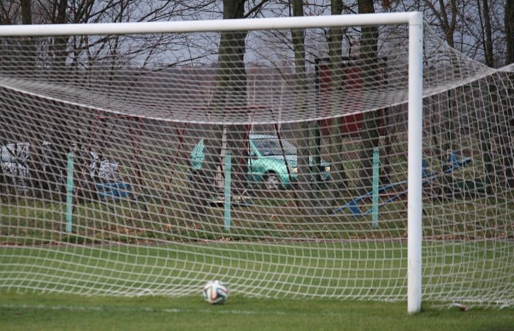 Wygrana Czarnych, remis Polanina