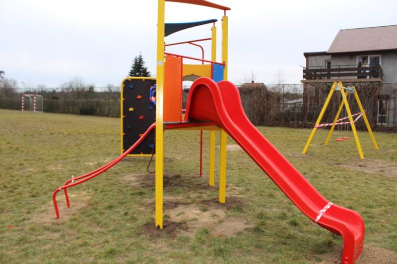 Mieczownica: Plac zabaw juz gotowy ZDJĘCIA