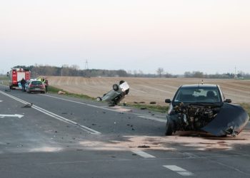 Poważnie ucierpiał w wypadku. Zabrał go helikopter