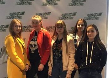 Zasiedli na widowni Dance, Dance, Dance