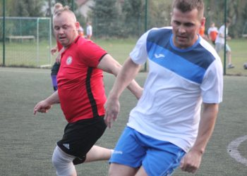 Lider nie zwalnia tempa