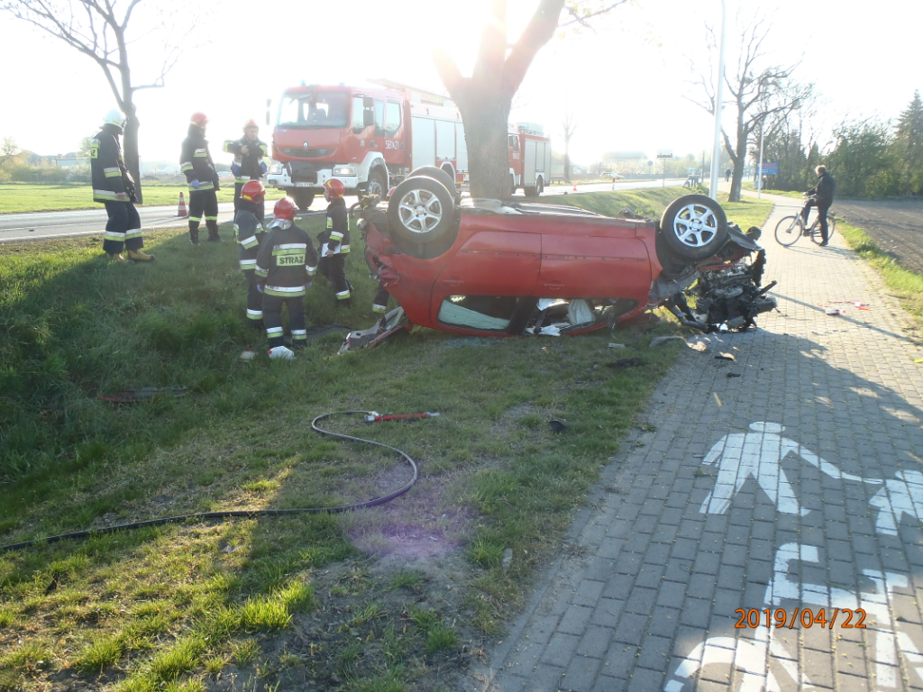 Wypadł z drogi i dachował na K92 ZDJĘCIA