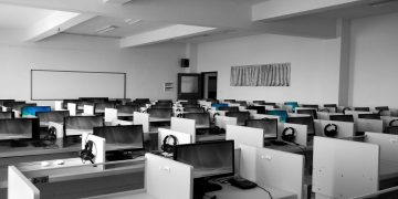 Jak wybrać najlepszą ofertę na prąd dla firm?