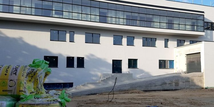 Trwa łączenie budynków szpitala