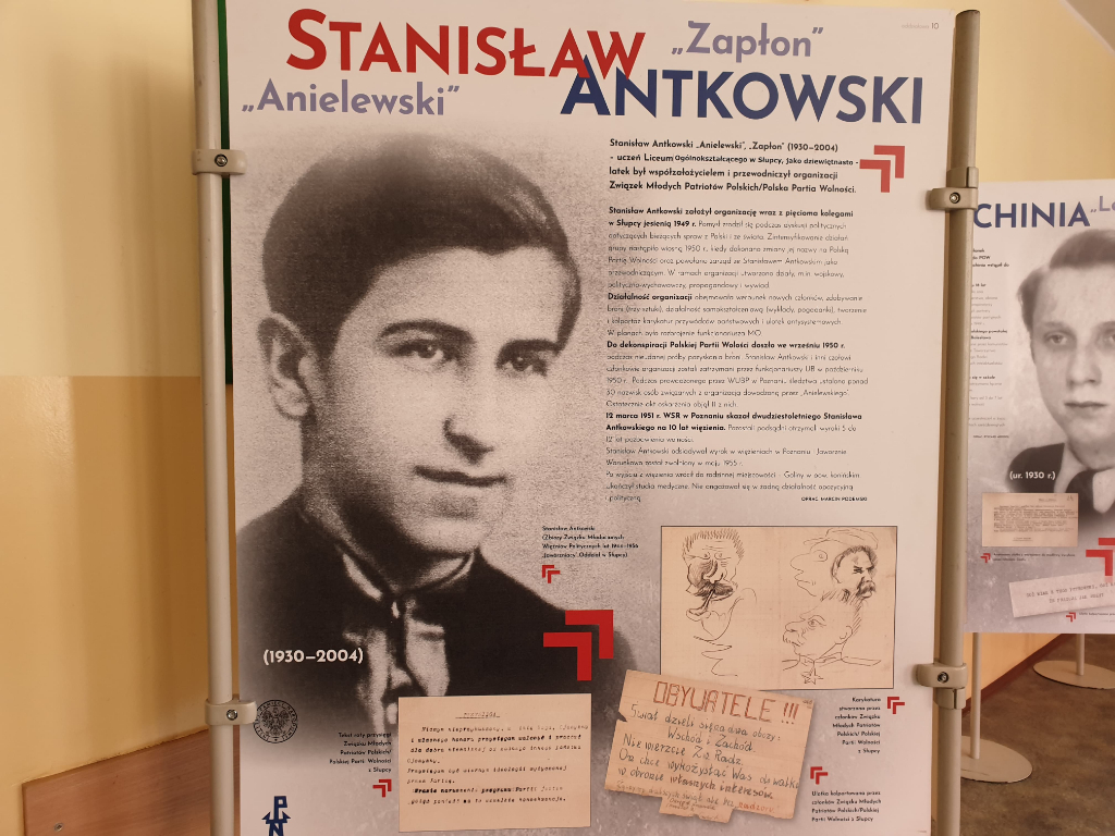 Liceum zaprasza na wystawę