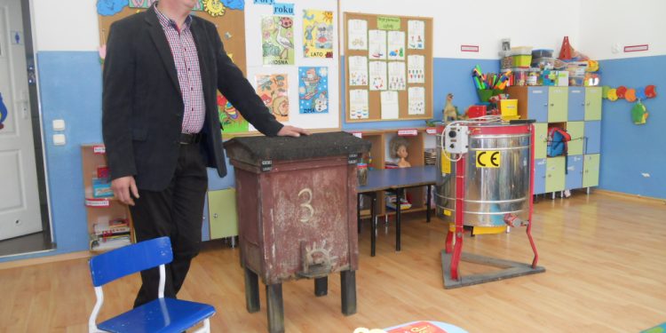 Spotkanie z pszczelarzem w Młodojewie