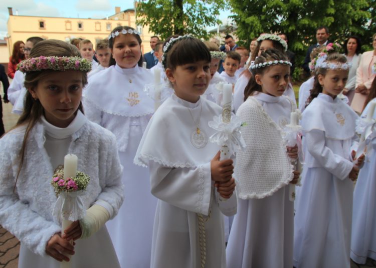 Komunia w Strzałkowie. Zobacz zdjęcia