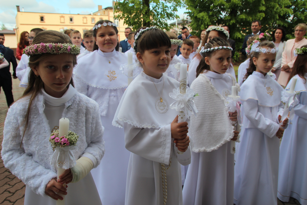 Komunia w Strzałkowie. Zobacz zdjęcia