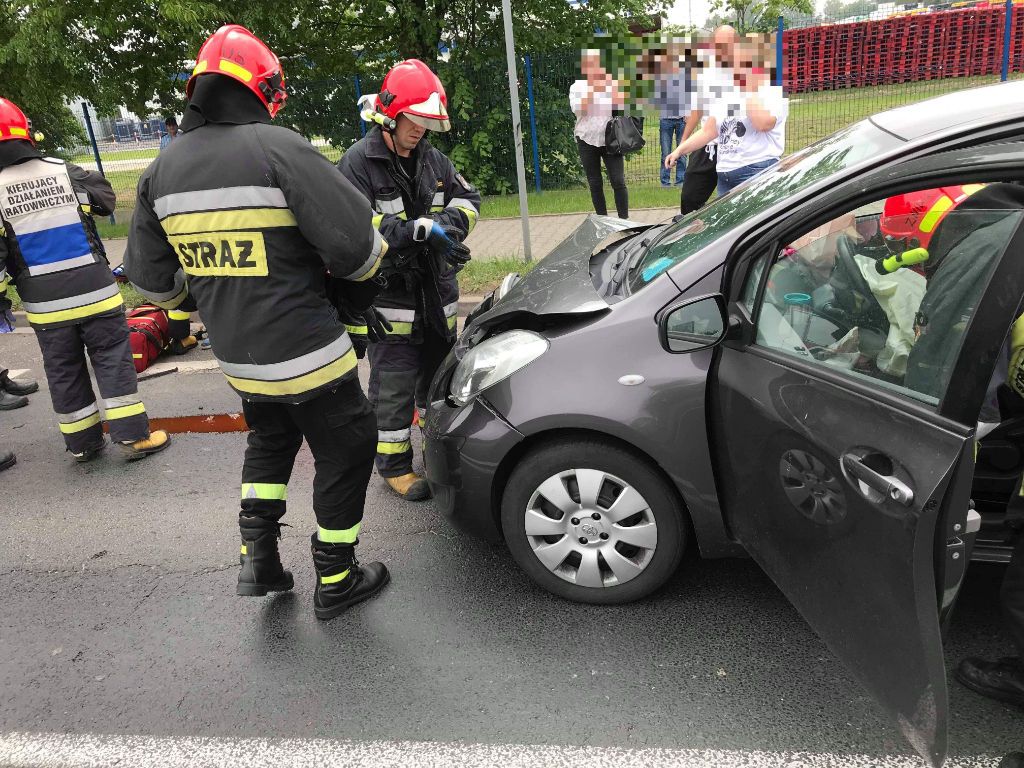 Wypadek na Poznańskiej. Zdjęcia z akcji