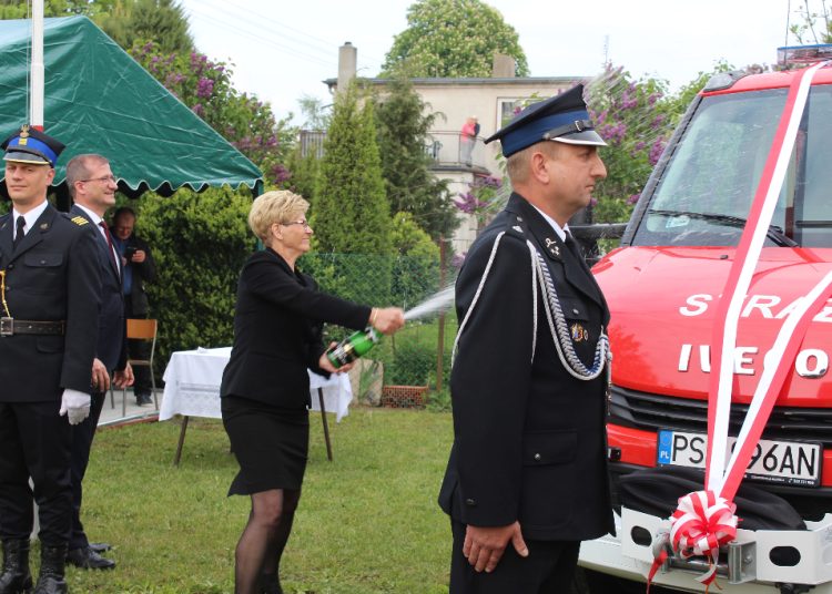 Powiatowe obchody i auto dla Woli