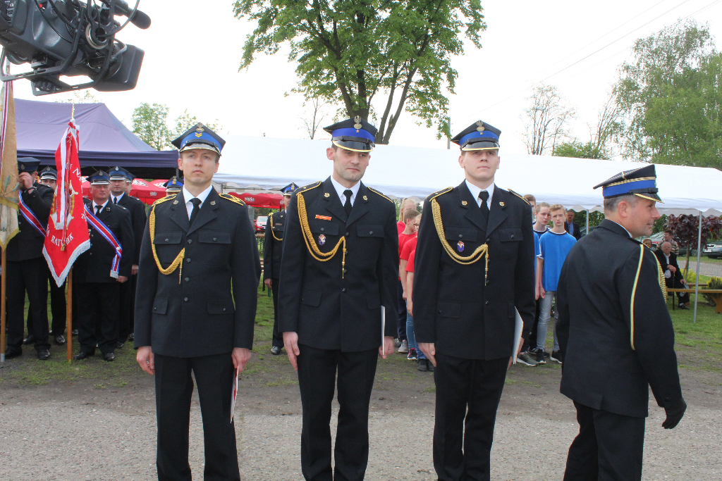 Powiatowe obchody i auto dla Woli