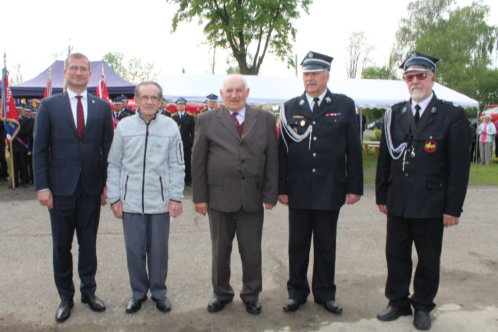 Powiatowe obchody i auto dla Woli