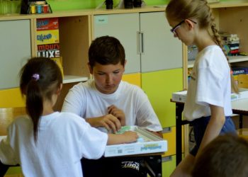 Drążna: W wakacje uczą się programowania