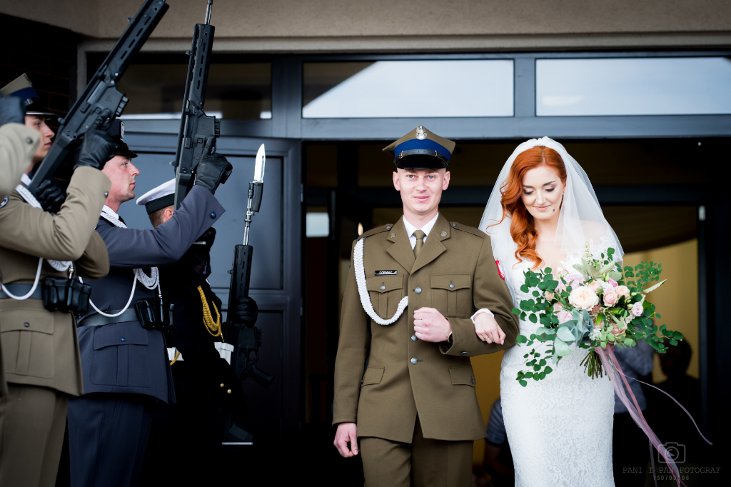 Mateusz i Karolina powiedzieli sobie „tak”. Ślub miał wyjątkową oprawę