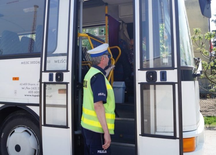 Policja będzie kontrolować autokary