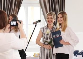 Strzałkowo: Tak absolwenci żegnali się ze szkołą ZDJĘCIA