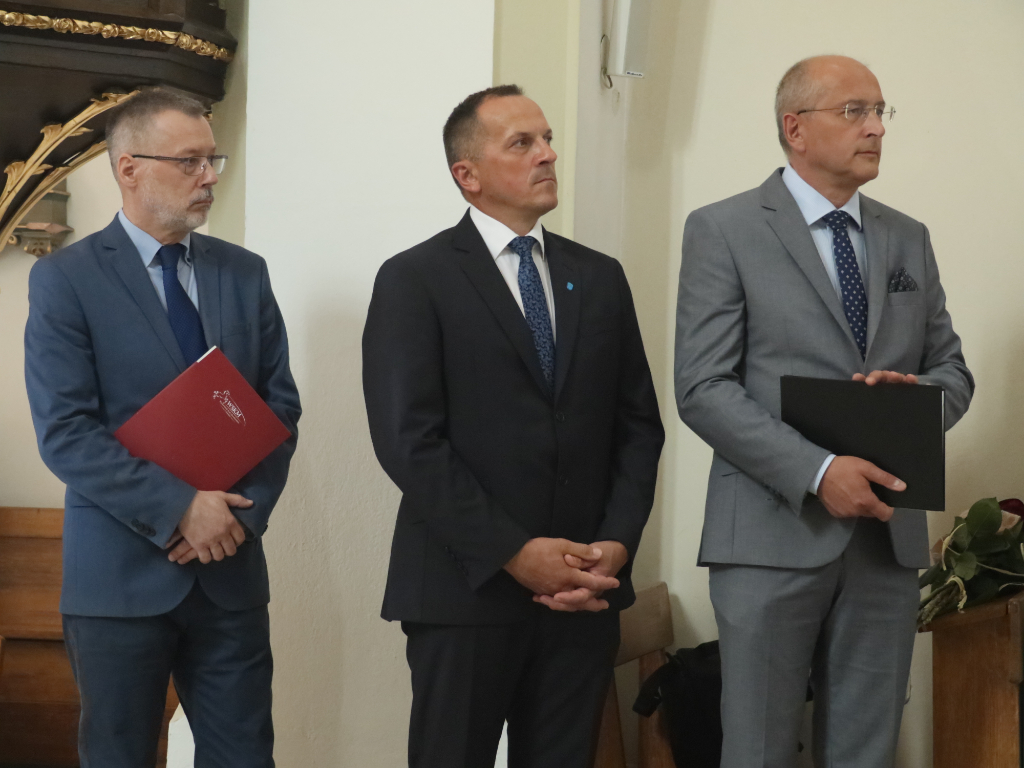 Ks. Jacek Dziel oficjalnie proboszczem ZDJĘCIA